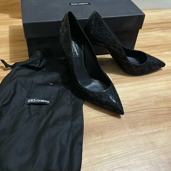 Brand new pumps - Picture 2 of 5